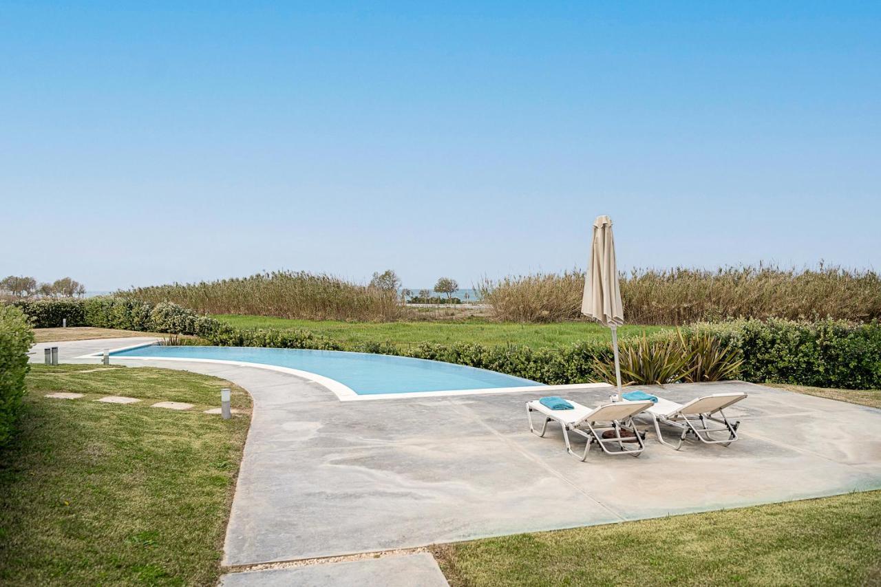Resitour - Aphrodite Beachfront Pirgos Psilonerou Екстериор снимка