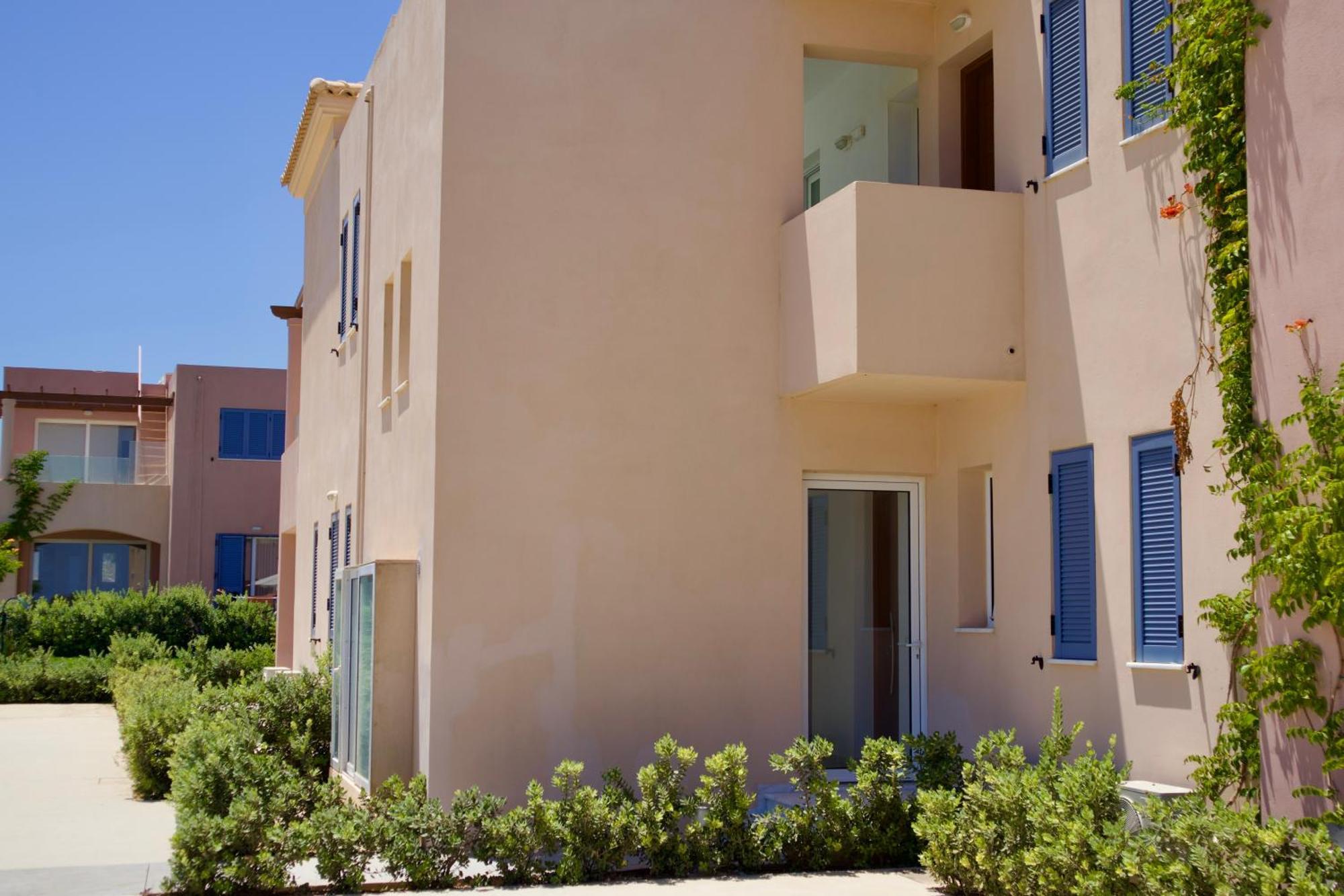Resitour - Aphrodite Beachfront Pirgos Psilonerou Стая снимка