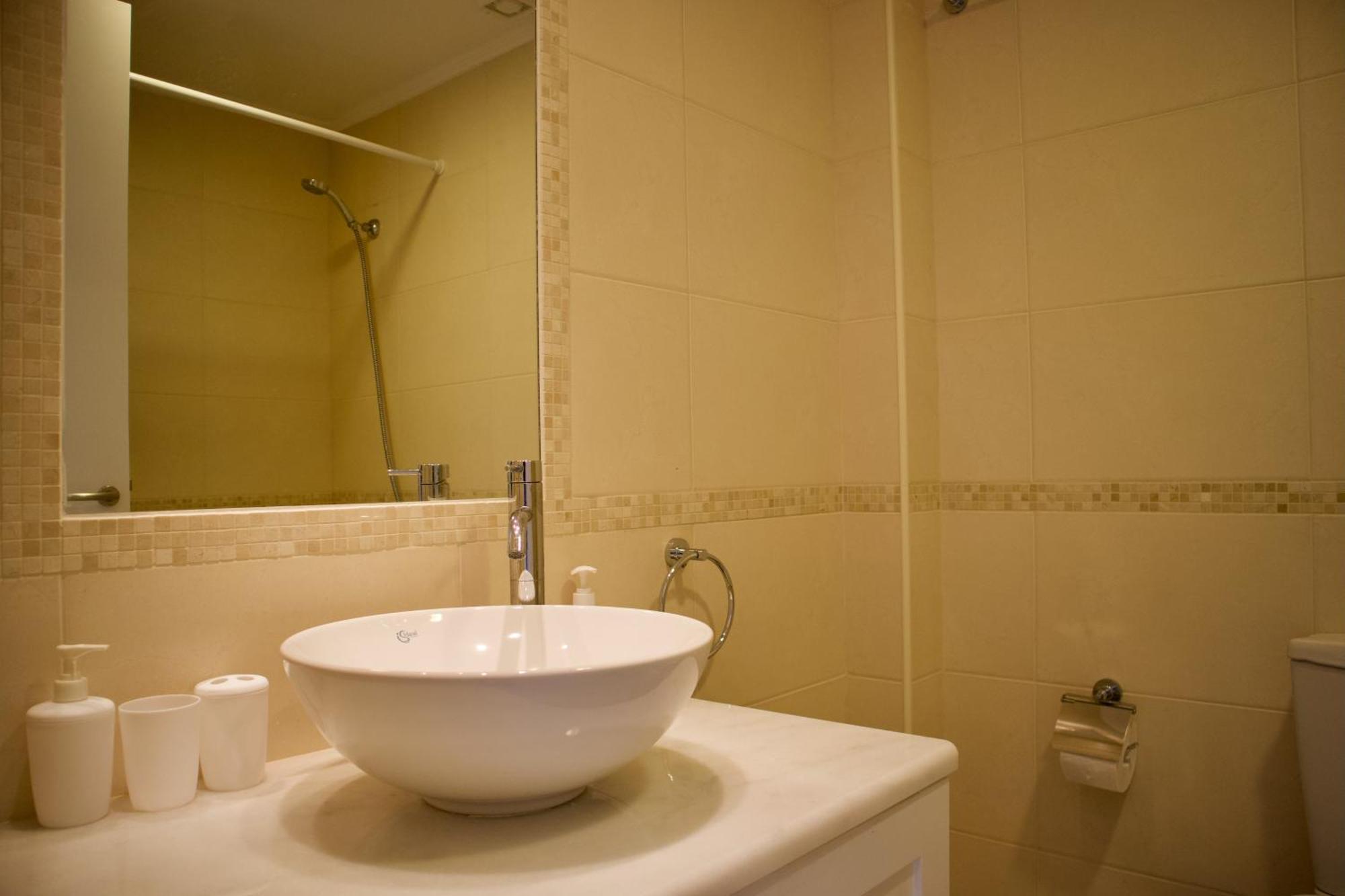 Resitour - Aphrodite Beachfront Pirgos Psilonerou Стая снимка