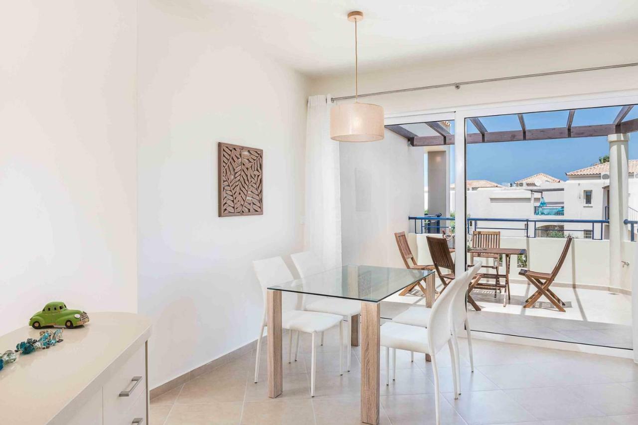 Resitour - Aphrodite Beachfront Pirgos Psilonerou Екстериор снимка